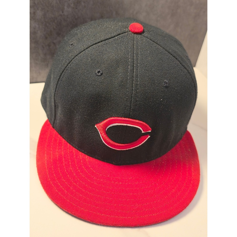 New Era 59FIFTY Cincinnati Reds Fitted Hat 7 5/8 Black Red MLB On-Field Cap